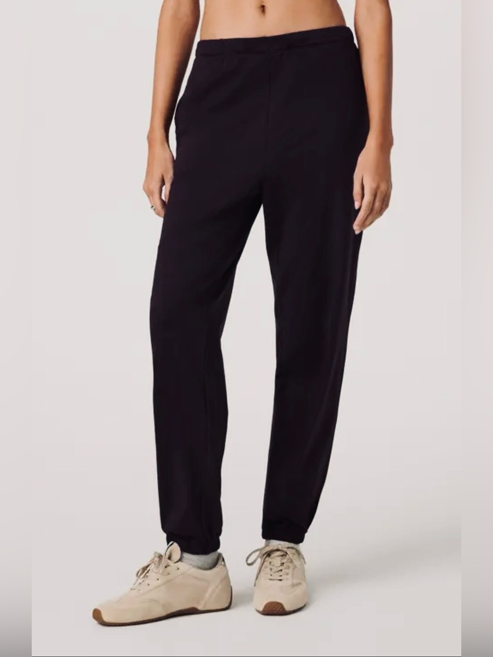 Vuori Boyfriend Jogger Sweatpant Black Size S (4/6) Full 28” Inseam Length VW484